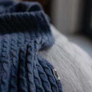 Wełniana narzuta / pled / blue sweater