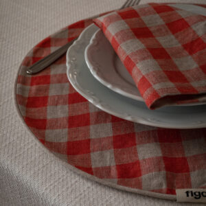 Podkładka na stół z lnu w czerwoną kratę / #1